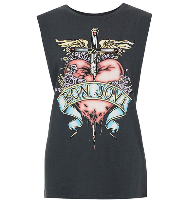 一件纯白的t恤搭配拉风的tee,纯白的t恤搭配拉风的tee叫什么