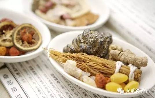 中医经典阅读优秀文章展——《内经》“惊者平之”的心理治疗意义