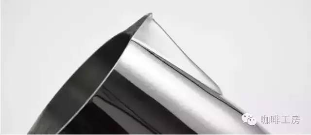 新手选咖啡拉花针还是拉花缸好,拉花拿铁用什么花缸好