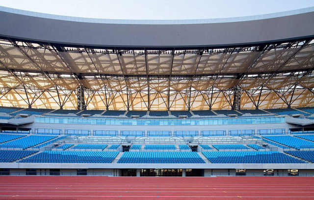 体育中心总部基地,体育中心训练营