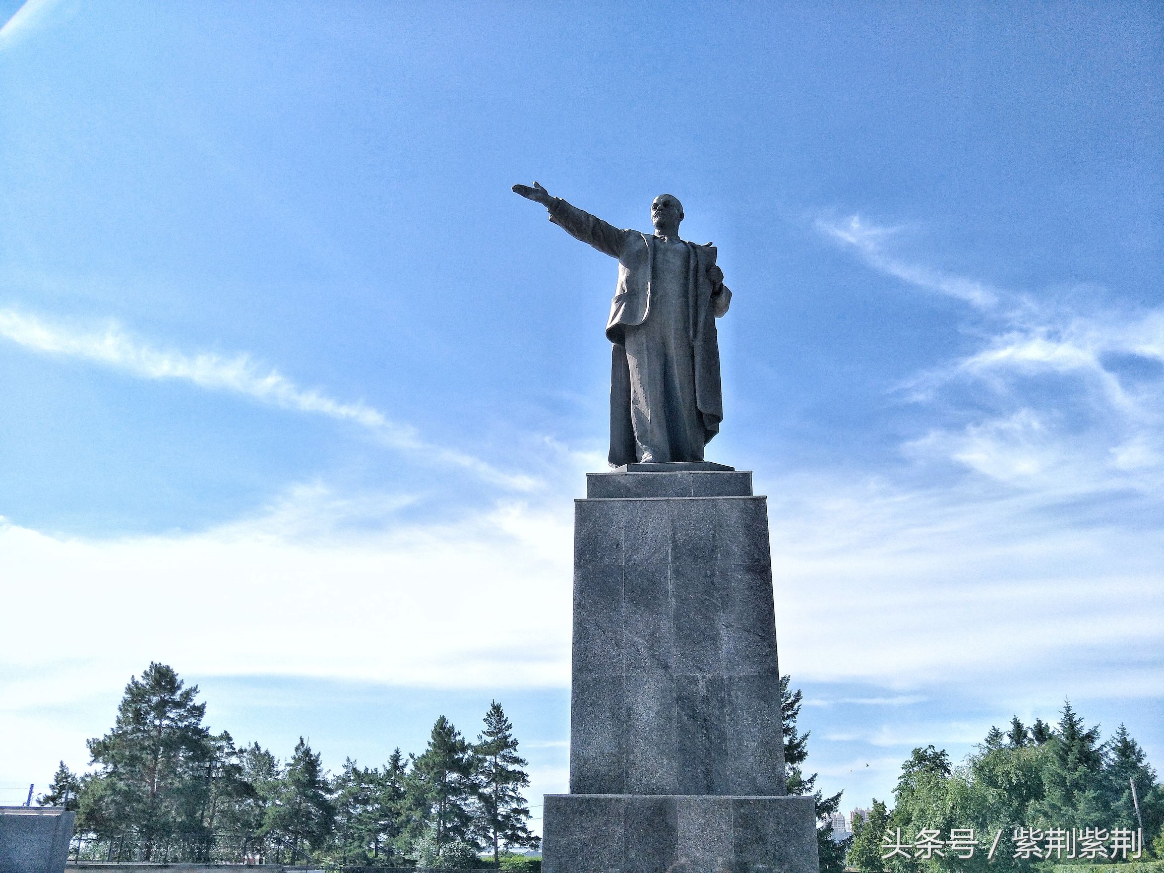 跟团游旅游费用,跟团游国外15天多少钱