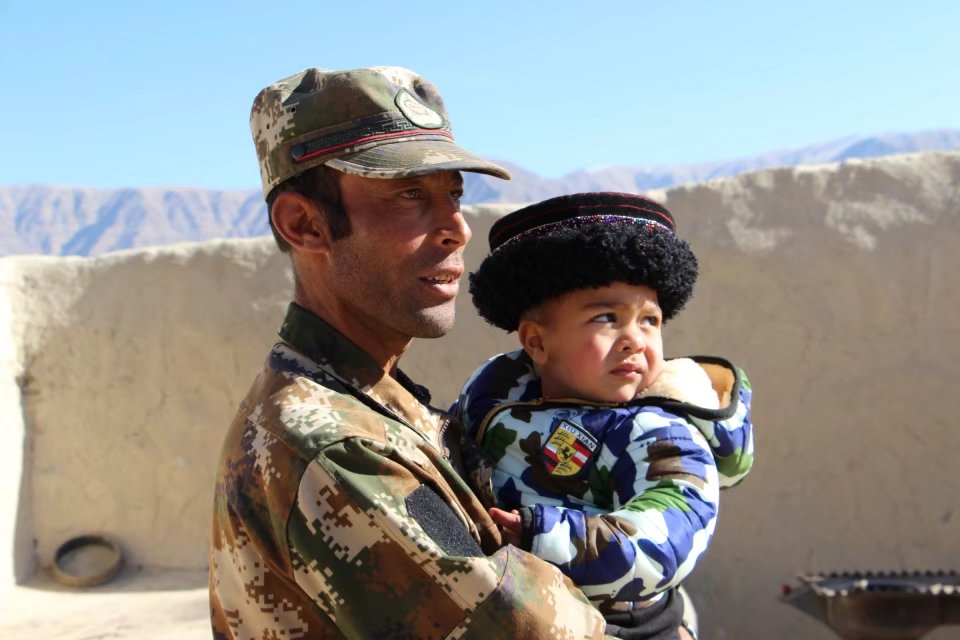 探秘帕米尔高原塔吉克族,帕米尔高原上的塔吉克族族人