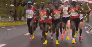 跑步快慢和鞋子有关系吗,跑步减脂速度快慢影响大么