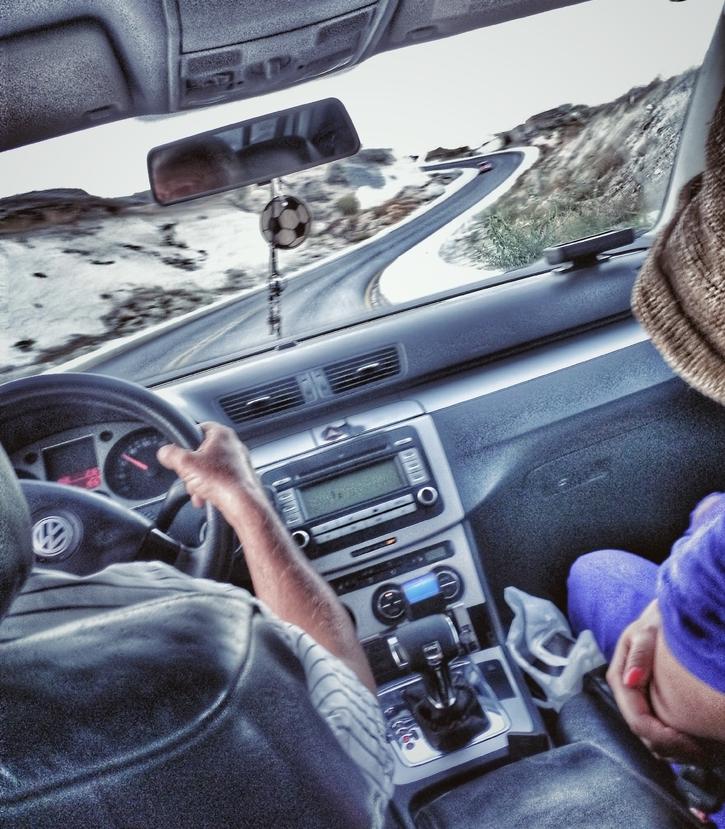 在希腊抱走一只猫,再让老爷爷带我去飙车