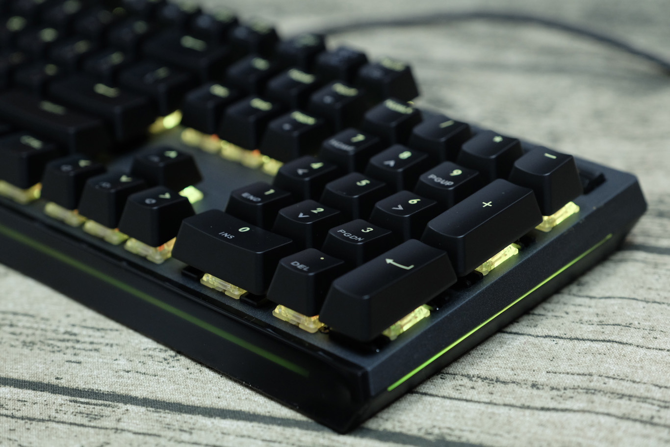 酷冷至尊单手机械键盘测评,酷冷至尊机械键盘测评