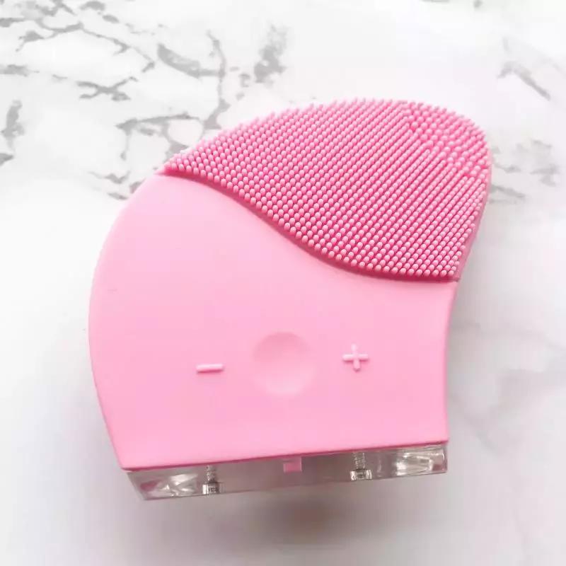 这款洁面仪超火让你的脸更加洁净,价格相对平民而且好用的洁面仪