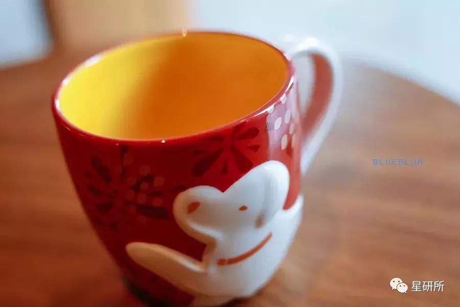 星巴克又来抢钱了，一大波柯基正在向你跑来！然而这还不是全部……