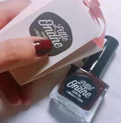 红色挑心系列美甲,明星同款纯色美甲推荐