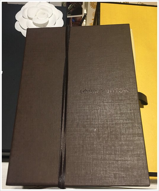 富家千金到自家商场消费,富家千金到商场买东西