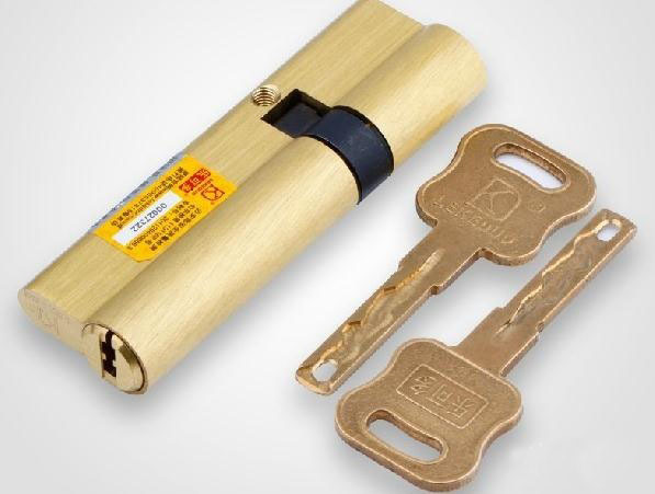 c级锁芯与超c级锁芯哪个更好,b级和c级锁芯钥匙对比图