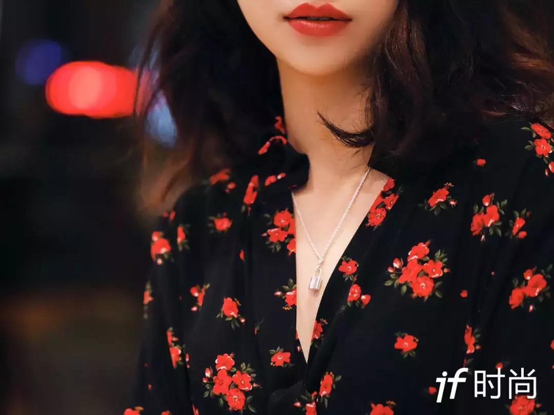 买三个lv包送什么,买lv三合一