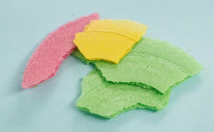 东南亚最好吃的虾片牌子,新加坡餐厅里的虾片