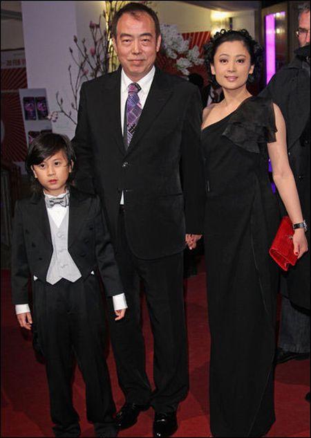 她们都是中国当红明星,却选择在国外偷生孩子,星二代成了外国人