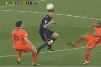 施连志飞踹高峰的牌了吗,施连志飞踹高峰赛后采访