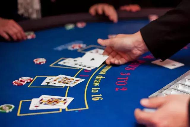 拉斯维加斯旅游吃饭 (拉斯维加斯赌城游记)