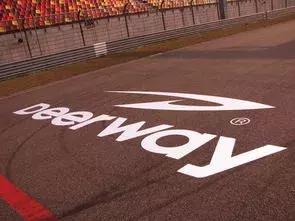 周杰伦代言的德尔惠男鞋,周杰伦代言德尔惠多少钱