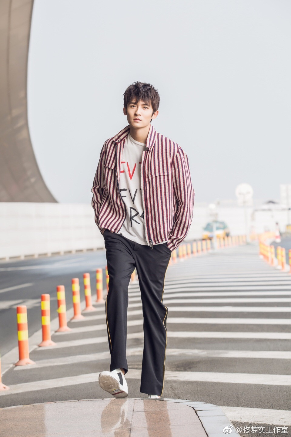 艳骨掠影里面的佟梦实,艳骨佟梦实剧照图片