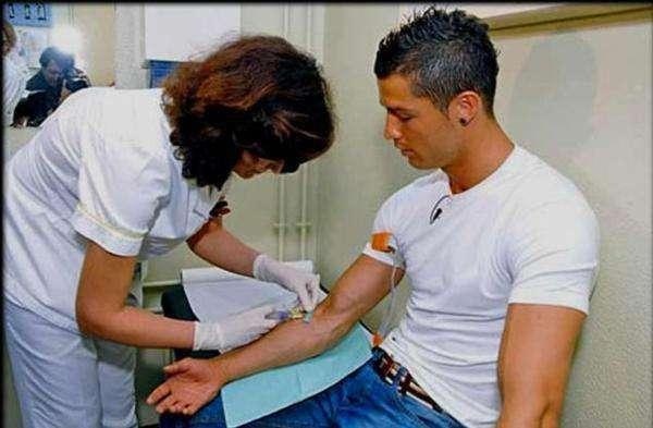 c罗献血不纹身,c罗为什么身上没有纹身呢