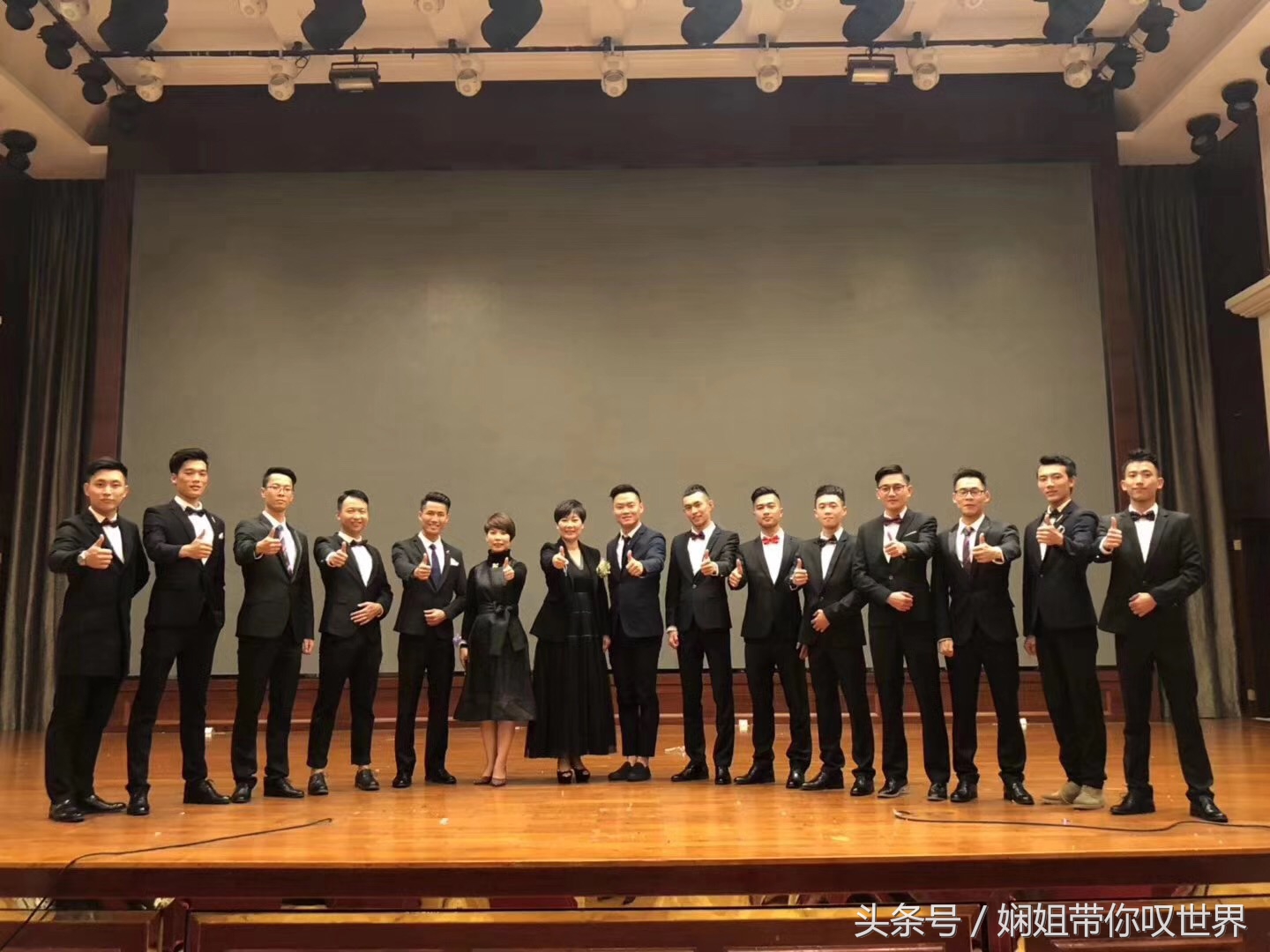 九载春华秋实今朝骏业日新的意思,春华秋实谱写事业华章