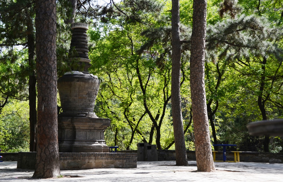 西山八大处诗句,西山八大处的传说