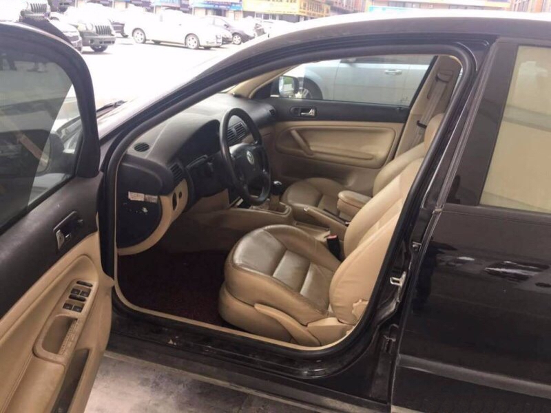 三万买新款帕萨特,三万买老一点的车