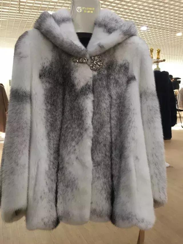 如何辨别皮草的真假,真假皮草的辨别方式