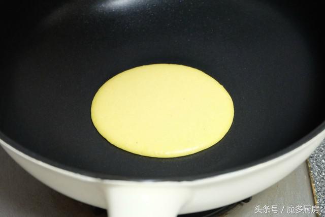 用鸡蛋和面粉做鸡蛋松饼,如何只用鸡蛋面粉做松饼