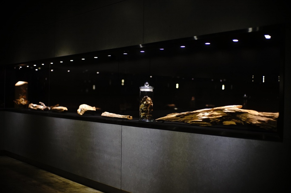 这里是小型藏宝探秘节目︱复古香方两百余制香师的十七年