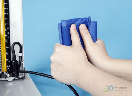 鱼跃台式血压计使用方法,手把手教你台式血压计