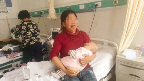 16天宝宝吐奶有血丝,100天宝宝吐奶是鲜红色是怎么回事