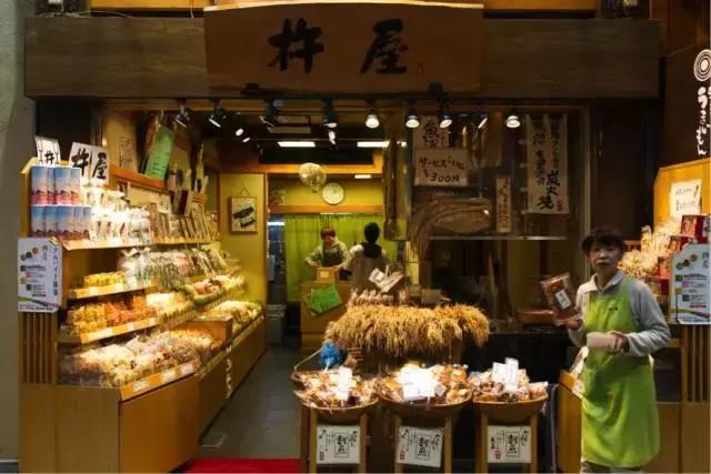 日本东京浅草附近美食,日本浅草美食一条街