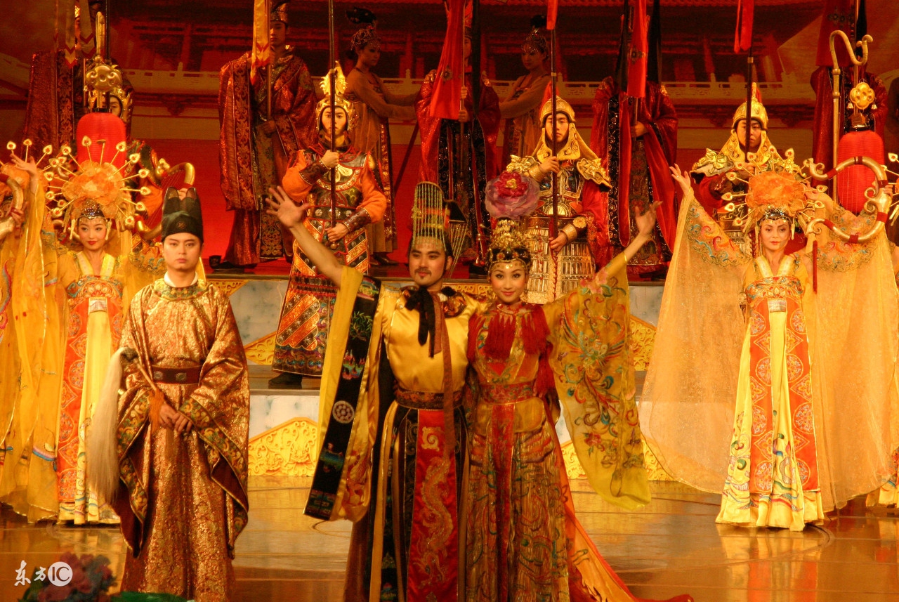 现代少年穿越到大唐,当代青年穿越到古代