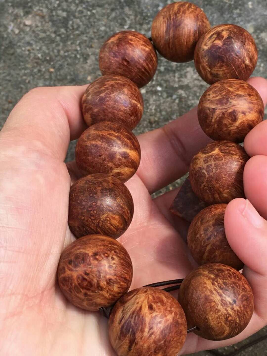 太行崖柏雷击木手串怎么盘玩,崖柏手串怎样快速盘出包浆