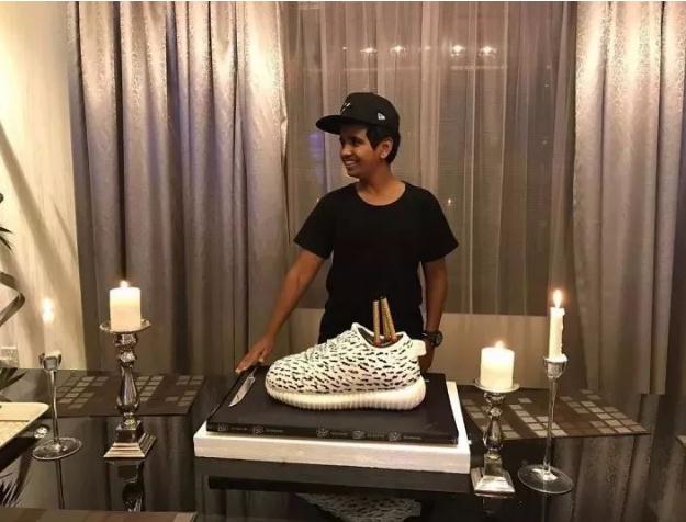 迪拜成龙专属超跑,迪拜成龙