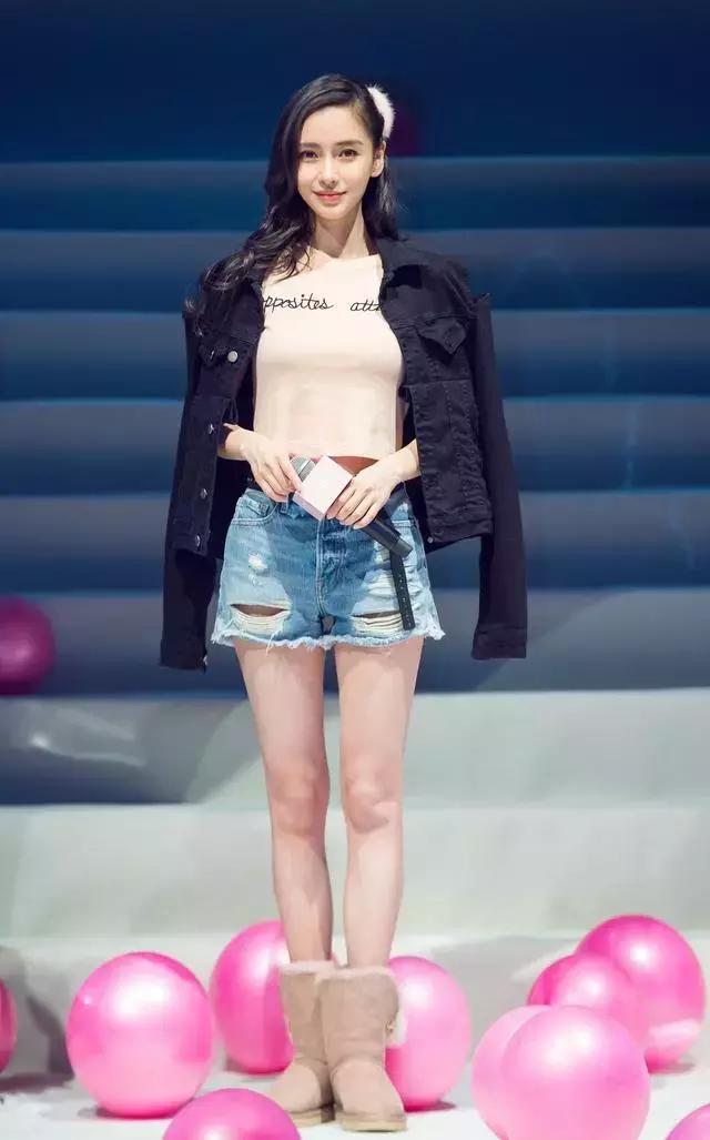 周冬雨雪地靴怎么搭配裤子,谁说雪地靴不好搭配