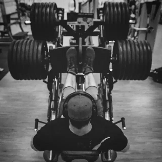 腿粗咋整,腿粗怎么拉伸能让腿变细变长