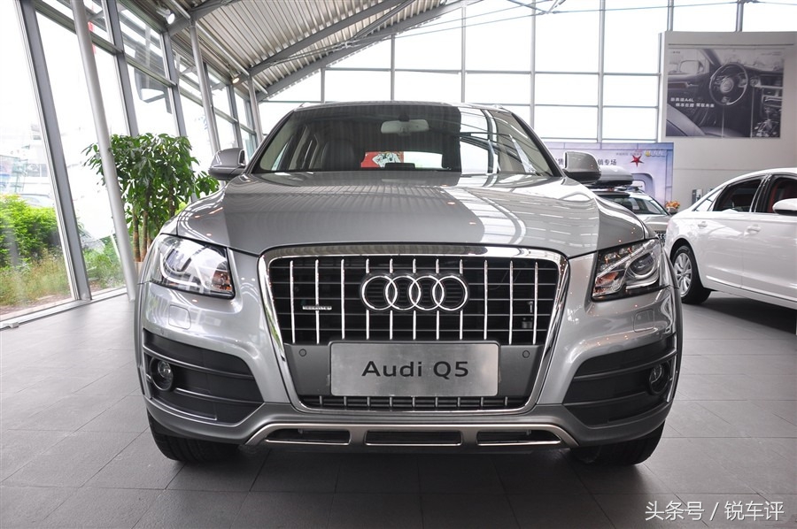 2022款奥迪q5棕色内饰,奥迪q5内饰臭解决方案