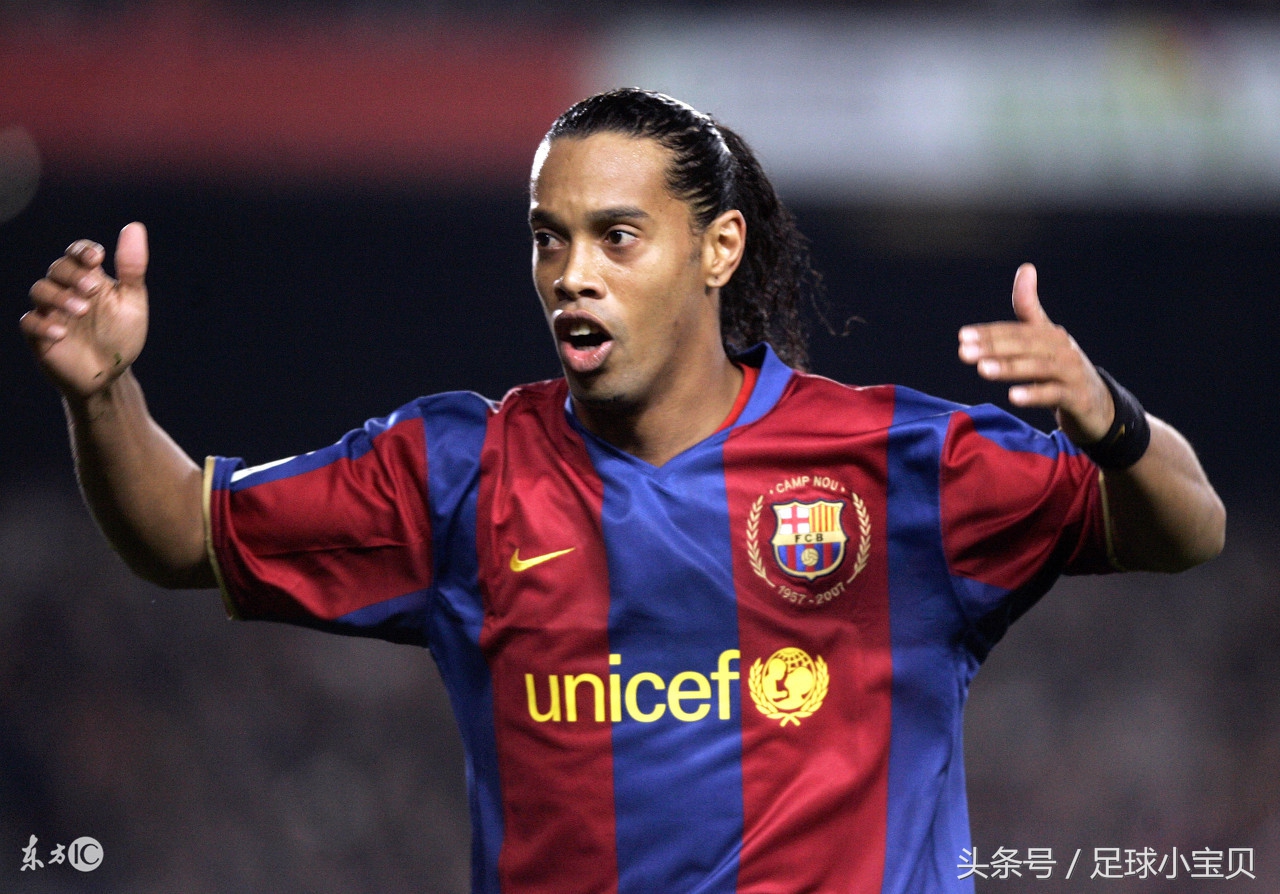 罗纳尔迪尼奥和梅西谁更强,c罗和罗纳尔迪尼奥对决