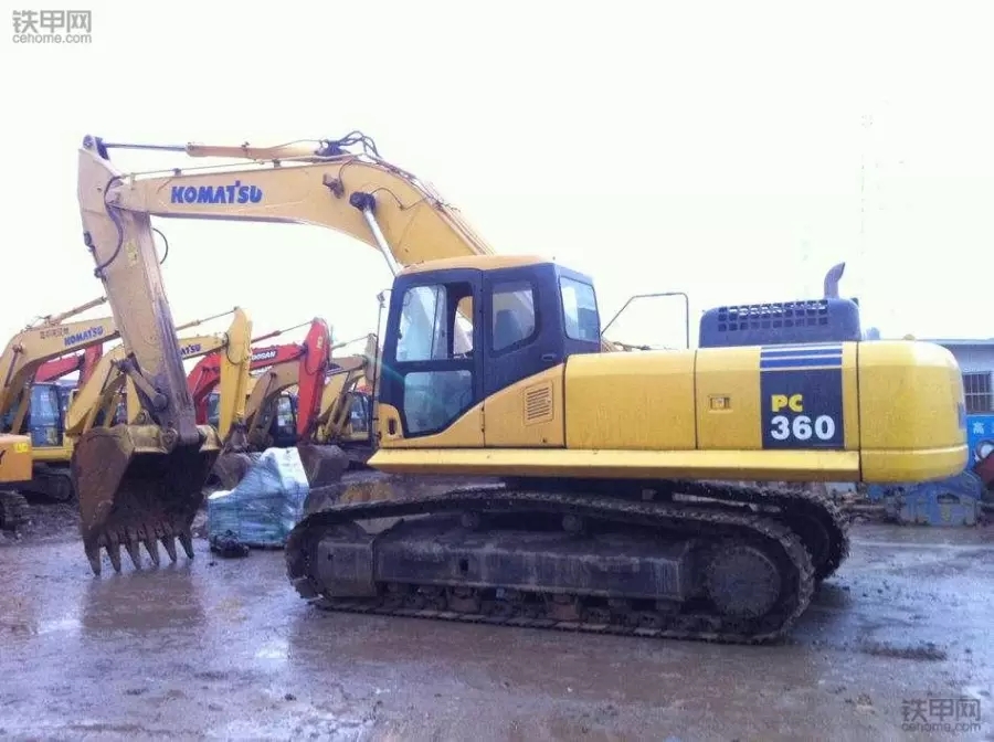 2019年二手卡特挖掘机,二手小松360挖掘机多少钱一台啊