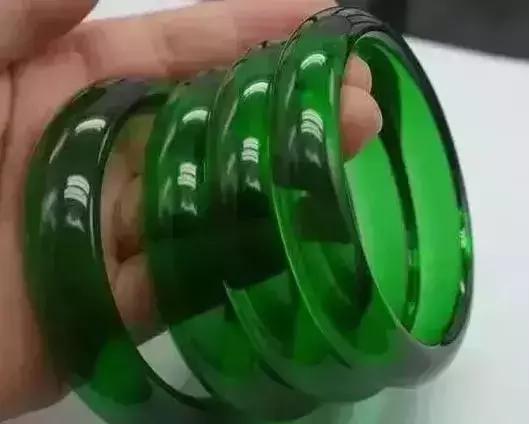 价值两亿的翡翠佛像,翡翠佛像传世真品