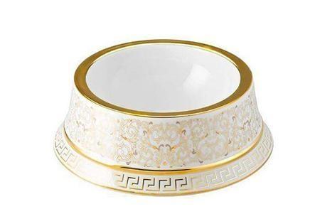 人不如狗系列：住着LV的狗袋，玩着八万元的宠物玩具