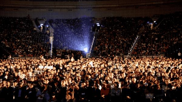 一个恐高的人,高空作业20多年,舍命拍出了最美纪录片