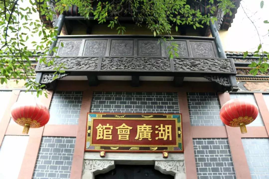 重庆旅游推荐四天三夜解放碑,重庆旅游攻略必去景点重庆解放碑