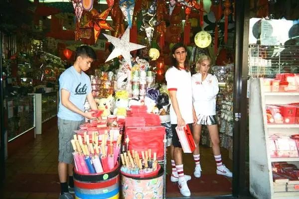 国货虽好但在超市都买不到,国人瞧不上的护肤品