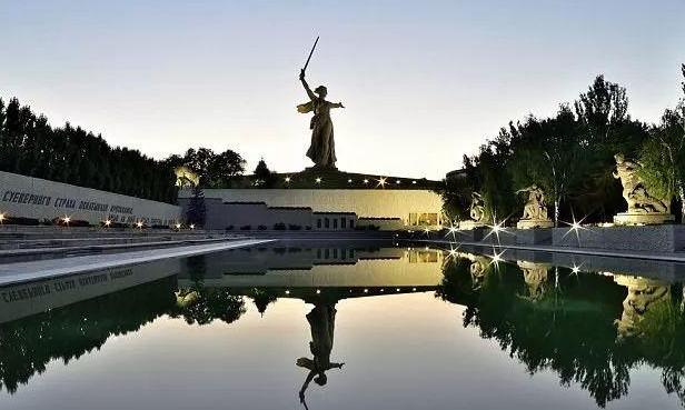 15岁女孩去医院检查医院报警,12岁女孩看医生