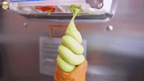 别等下课了,现在就带你去吃抹茶火锅