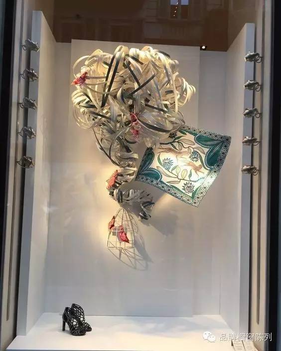 爱马仕橱窗||简单是艺术的底色！