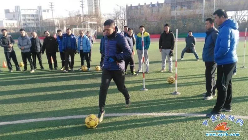 哇塞！甘州校园足球来了个“洋教练”