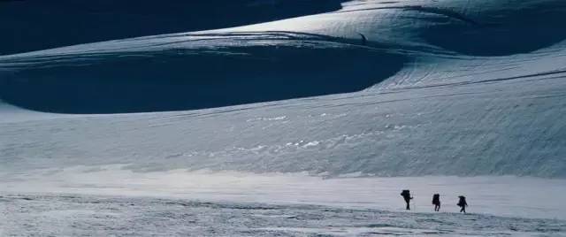 地球末端的冰岛，电影中的史前、末日、外太空、异世界