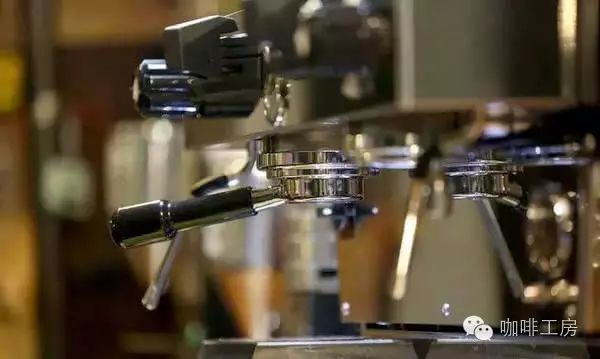 胶囊咖啡机和美式咖啡机哪种好,为什么意式咖啡机比美式咖啡机贵